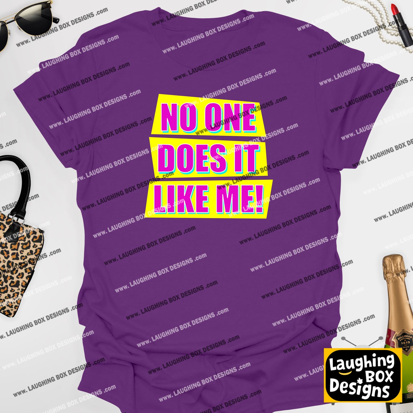 NO ONE DOES IT LIKE ME! - Absolutely Fabulous T-Shirt